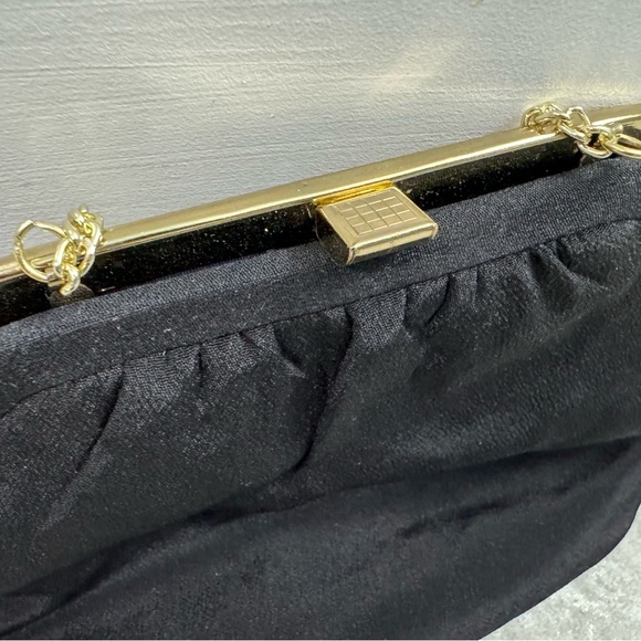 Vintage black fabric, metal frame chain strap evening bag purse Montgomery Ward - Picture 8 of 10